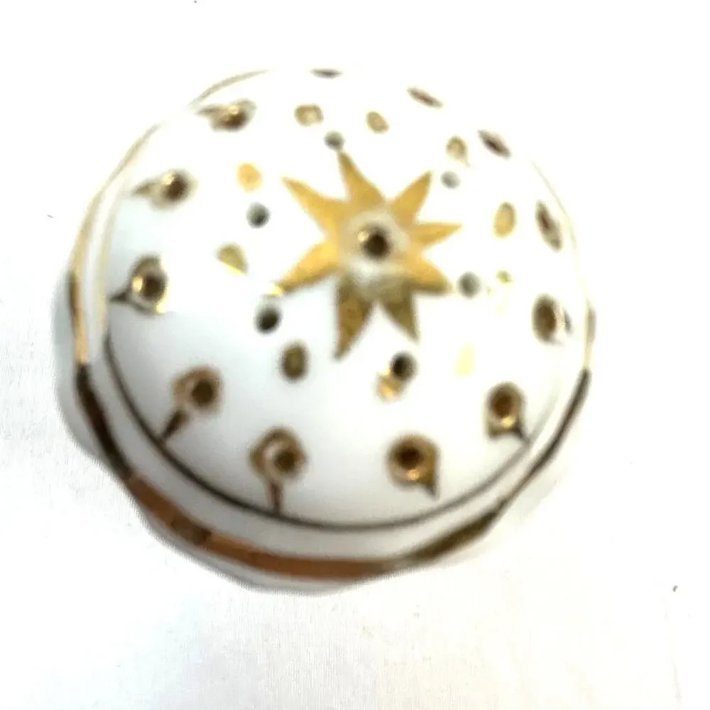 SKU2715 Vintage Royal Sealy Salt & Pepper Shakers Japan Fruit Porcelain 3.5